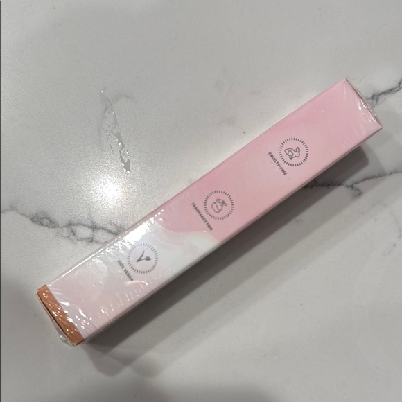 ❤️NWT- Veldoro- Lip Liner Stain - Picture 4 of 5